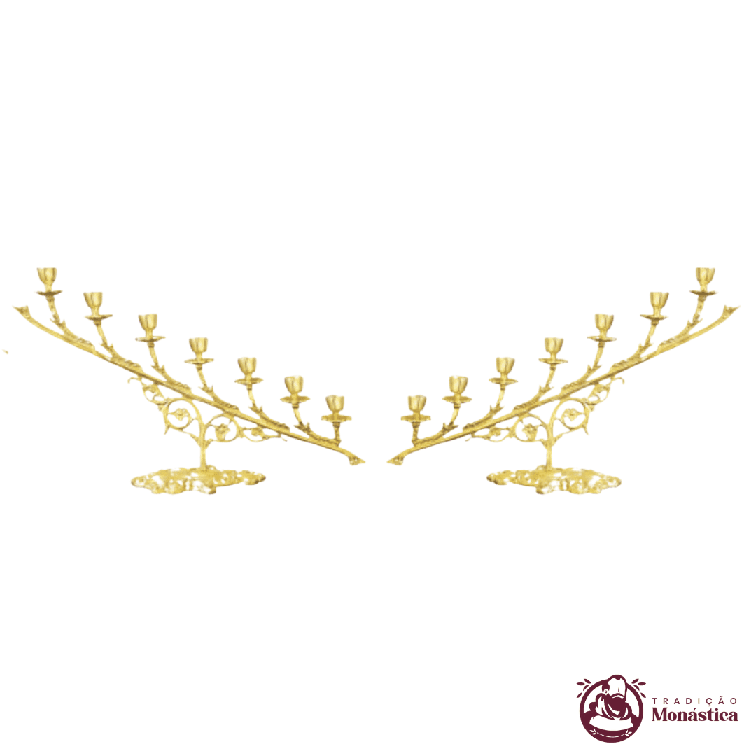 Par de Candelabros 7 Velas Dourado em Bronze - 1