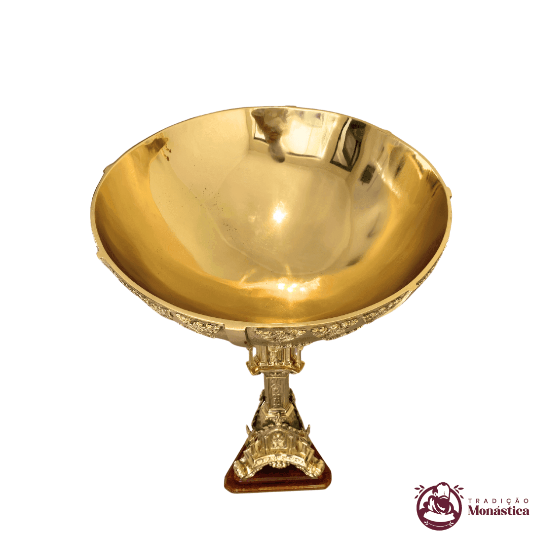 Pia Batismal Gótica em Bronze - 3