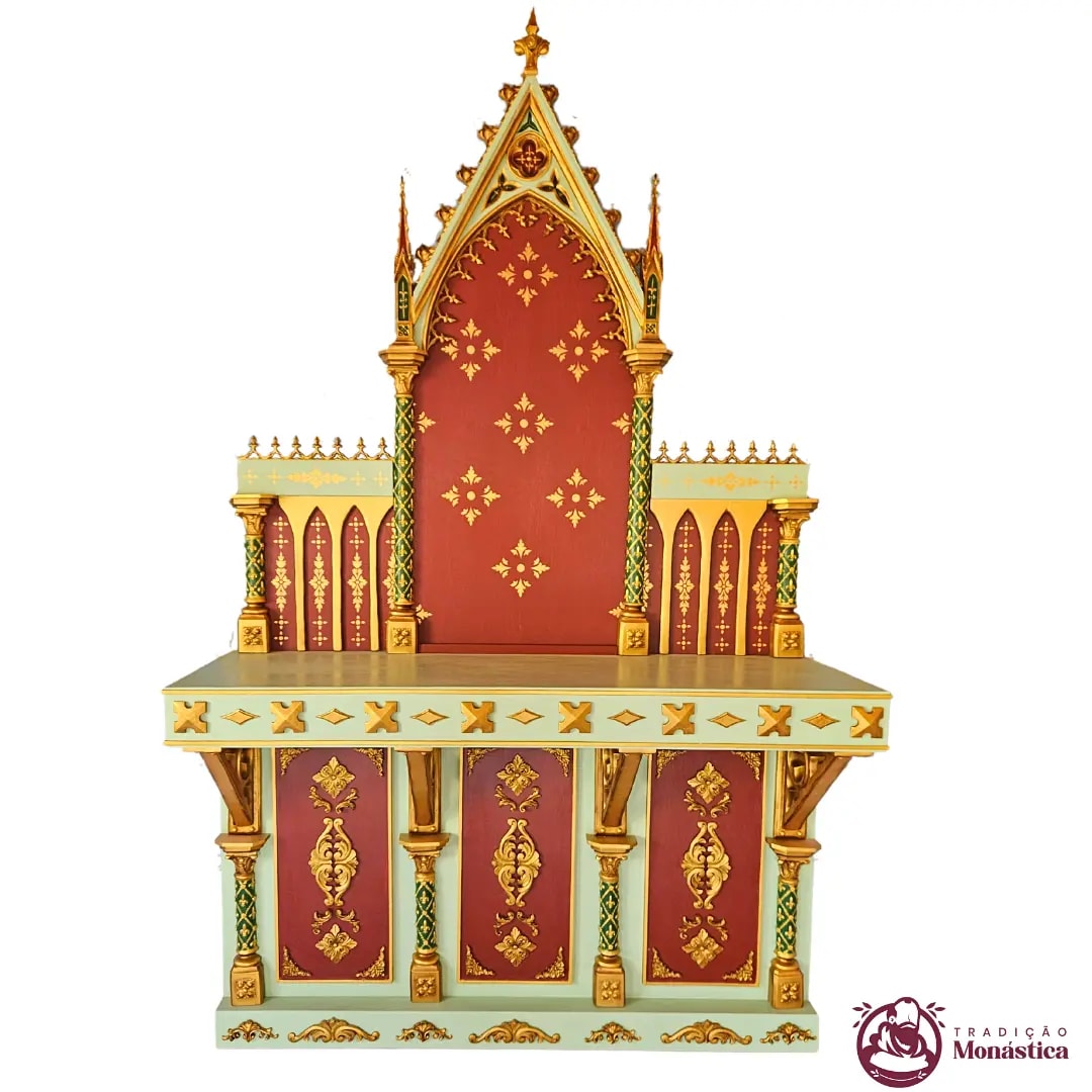 Altar-Mor Gótico em Madeira e Resina - Sob Medida Altar-Mor Gótico em Madeira e Resina - Sob Medida