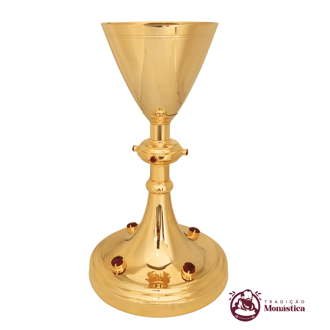 Cálice Banhado em Ouro com Pedras Vermelhas Cálice Banhado em Ouro com Pedras Vermelhas