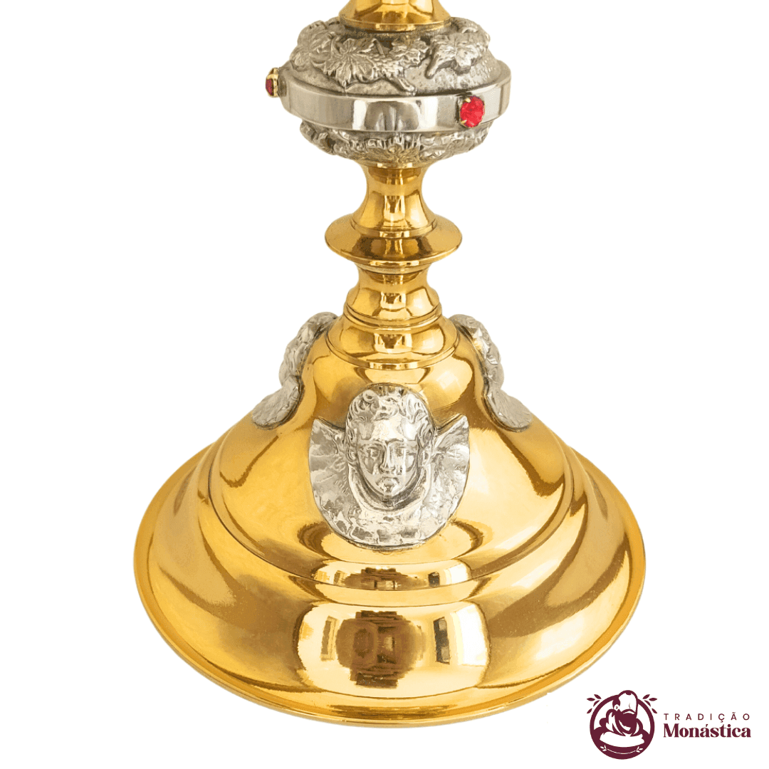 Cálice com Detalhes de Anjos - Banhado em Ouro - 3