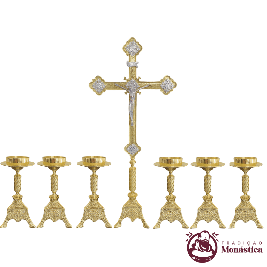 Conjunto de Castiçal e Cruz Exclusivo Pequeno em Bronze - 1