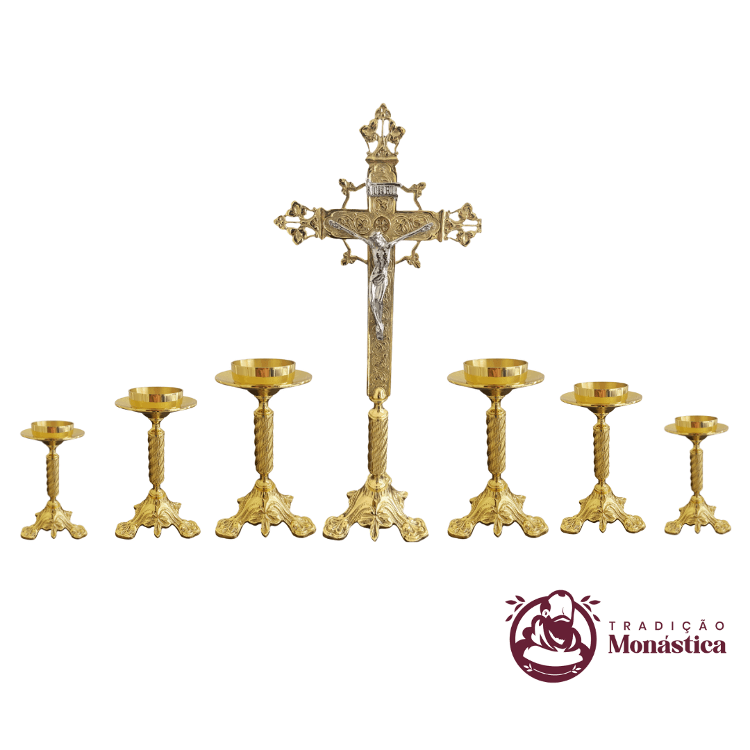 Conjunto de Castiçal e Cruz Modelo Escadinha em Bronze Conjunto de Castiçal e Cruz Modelo Escadinha em Bronze