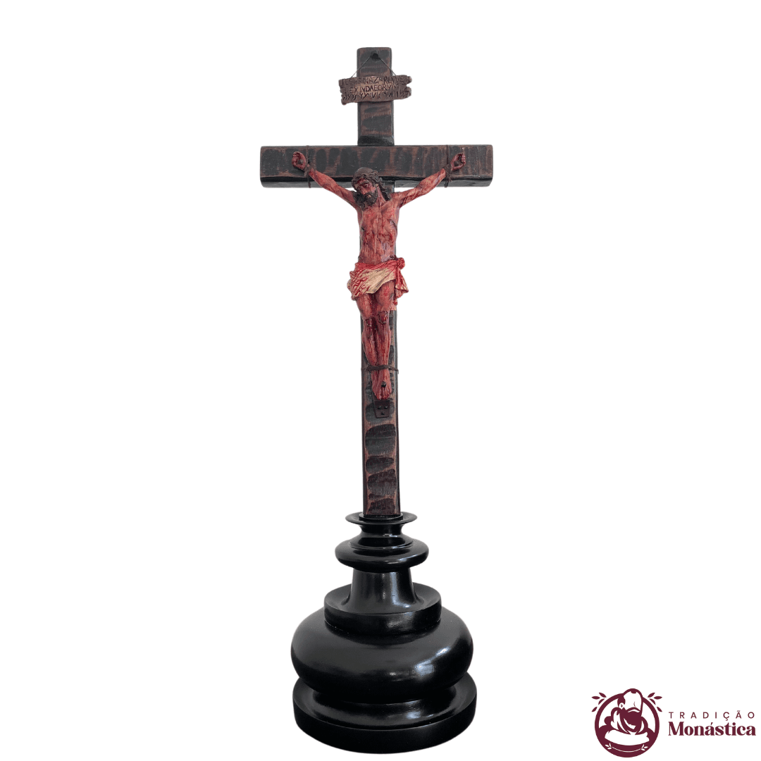 Crucifixo de Base Realista Pintado à Mão - 2